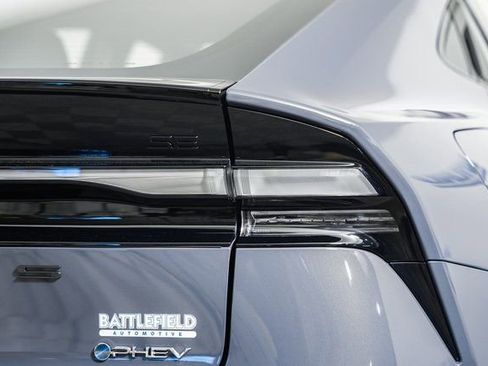 New 2026 Toyota Prius Plug-In Hybrid FWD image 7