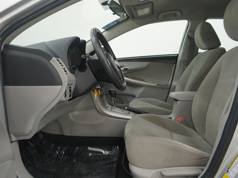 Used 2012 Toyota Corolla LE image 18