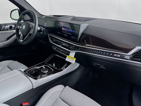 Used 2026 BMW X5 xDrive40i w/ Climate Comfort Package image 35