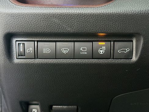 Used 2021 Toyota RAV4 Limited image 17