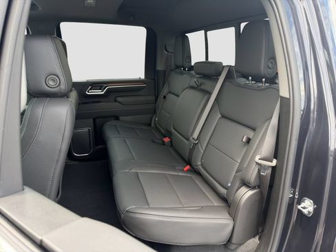 New 2026 GMC Sierra 2500 Denali w/ Technology Package AWD/4WD image 13