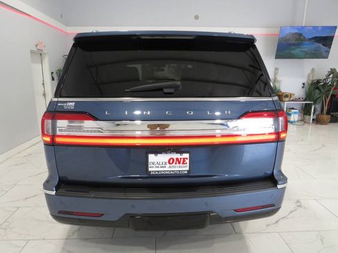Used 2018 Lincoln Navigator Reserve w/ Technology Package AWD/4WD image 5