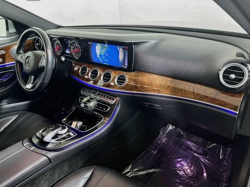 Used 2018 Mercedes-Benz E 300 4MATIC image 26