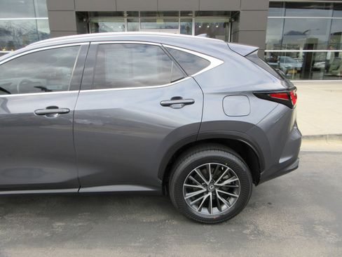 Used 2023 Lexus NX 250 FWD w/ Premium Package image 4