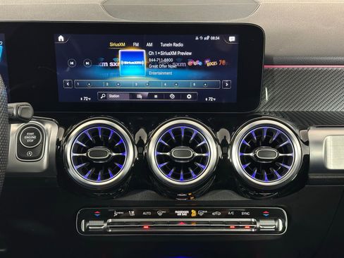 Used 2022 Mercedes-Benz GLB 35 AMG 4MATIC image 13