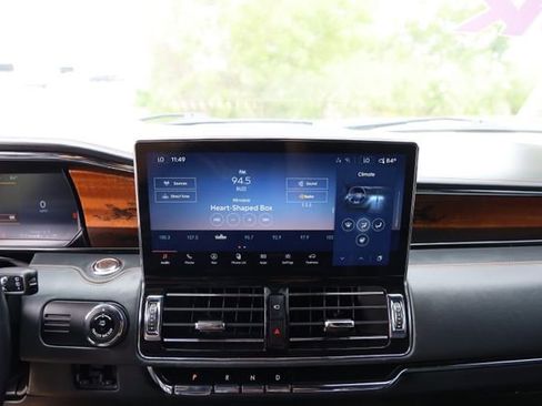 Used 2023 Lincoln Navigator L Black Label AWD/4WD image 19