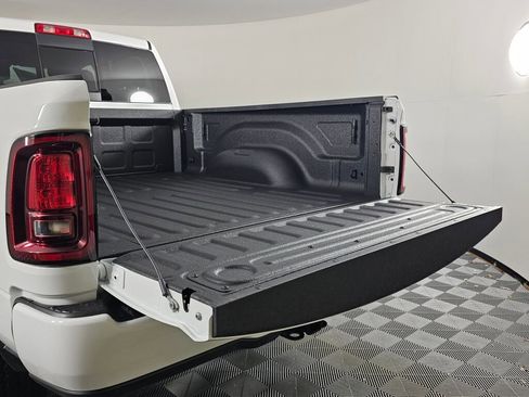 New 2026 RAM 2500 Tradesman AWD/4WD image 15