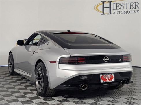 Used 2024 Nissan Z Sport w/ Floor Mat Package image 5