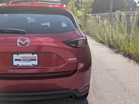 Used 2017 MAZDA CX-5 Touring w/ Preferred Equipment Package FWD image 7