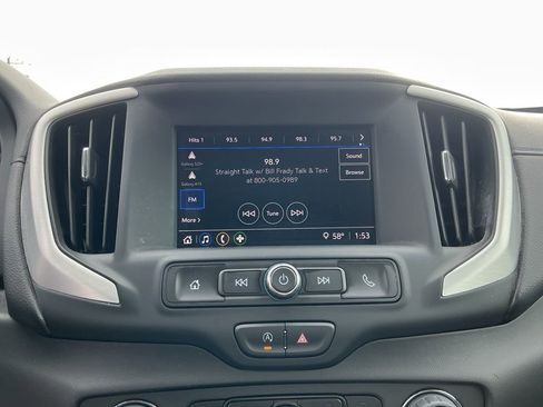 Used 2024 GMC Terrain SLE w/ Driver Convenience Package image 16