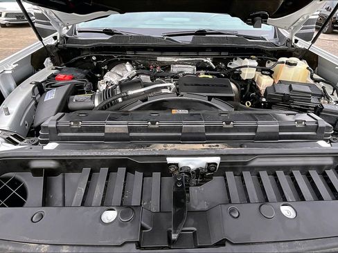 Used 2021 Chevrolet Silverado 3500 LTZ w/ LTZ Texas Edition image 9