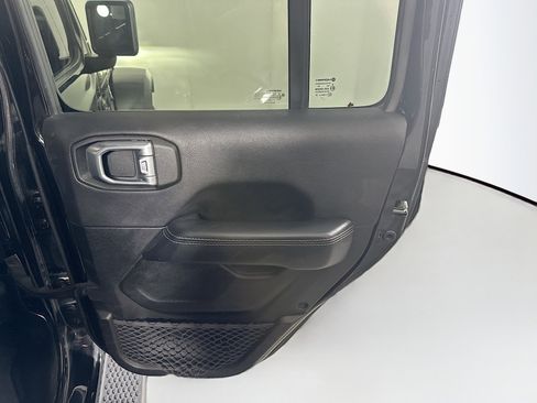 Used 2022 Jeep Wrangler Sahara w/ Cold Weather Group image 29