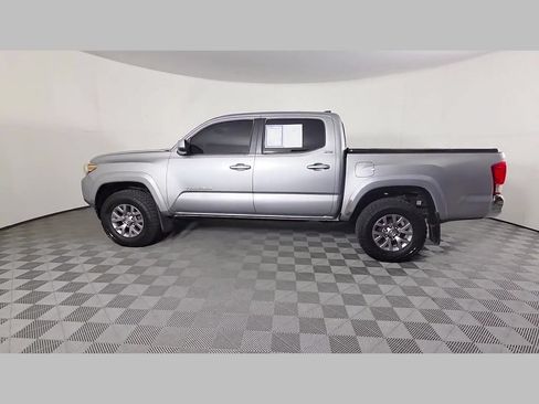 Used 2017 Toyota Tacoma TRD Sport RWD image 47