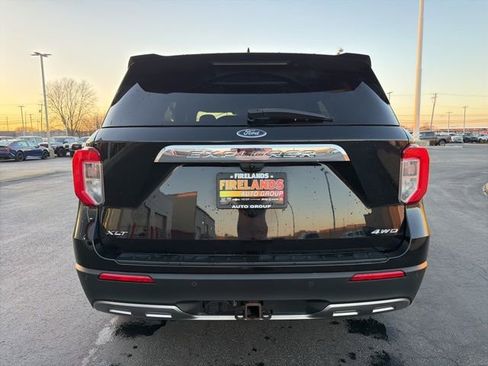 Used 2021 Ford Explorer XLT w/ Equipment Group 202A image 6
