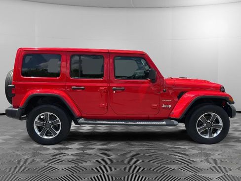 Used 2019 Jeep Wrangler Unlimited Sahara w/ Uconnect 4C Nav & Sound Group AWD/4WD image 6