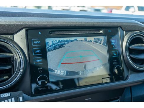 Used 2019 Toyota Tacoma TRD Sport w/ Technology Package image 21