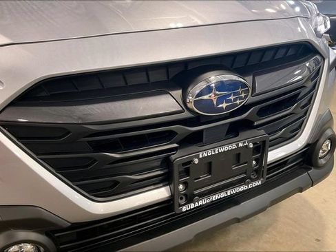 Used 2025 Subaru Outback Premium AWD/4WD image 30