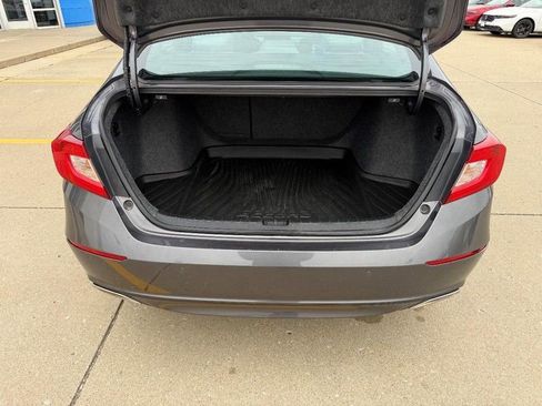 Certified 2019 Honda Accord Touring image 4
