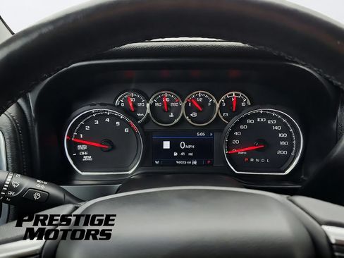 Used 2019 Chevrolet Silverado 1500 LTZ w/ LTZ Premium Package AWD/4WD image 17