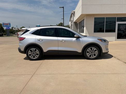 Used 2020 Ford Escape SEL FWD image 3