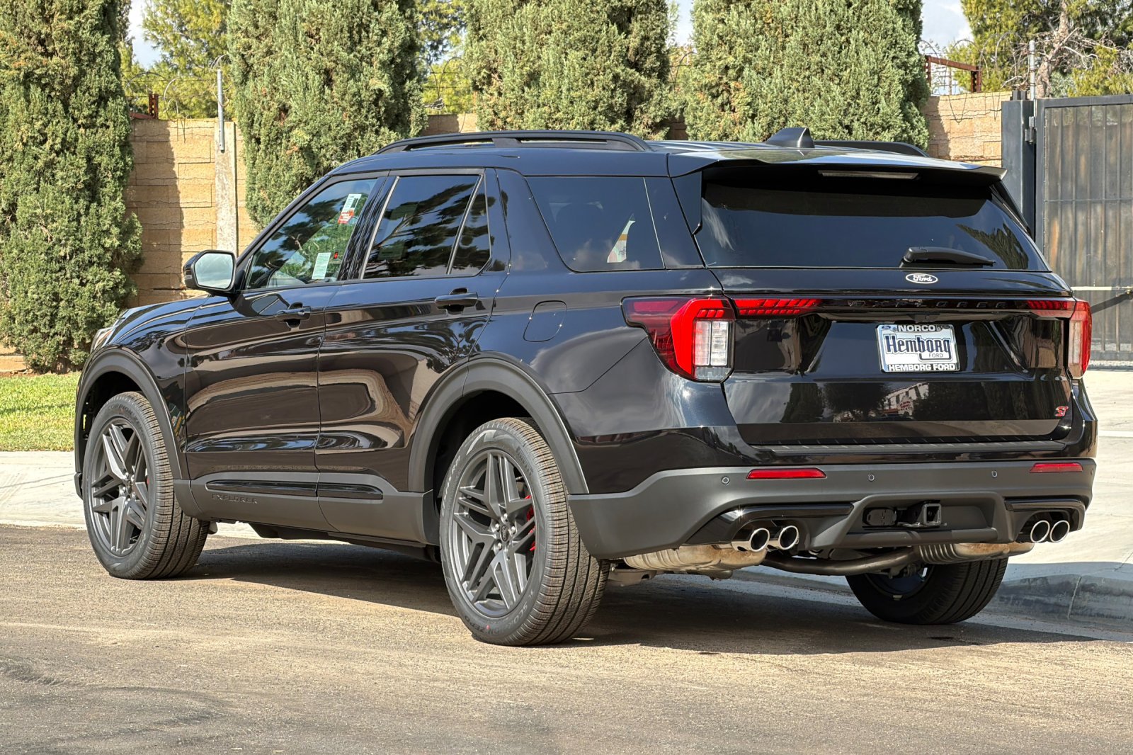 New 2027 Ford Explorer ST RWD image 6