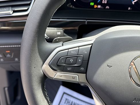 New 2026 Volkswagen Atlas SE image 29