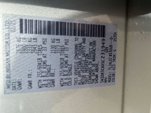 Used 2025 Nissan Pathfinder SL FWD image 32