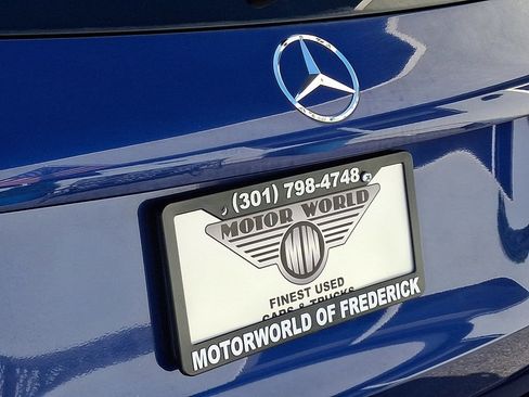 Used 2019 Mercedes-Benz GLC 300 4MATIC w/ Multimedia Package image 31