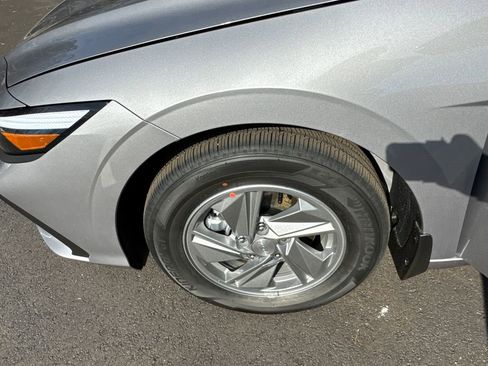 New 2026 Hyundai Elantra SE image 21