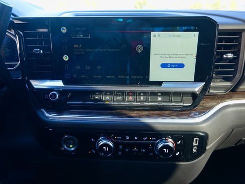 Used 2022 GMC Sierra 1500 Elevation w/ LPO, Elevation Black Package image 19