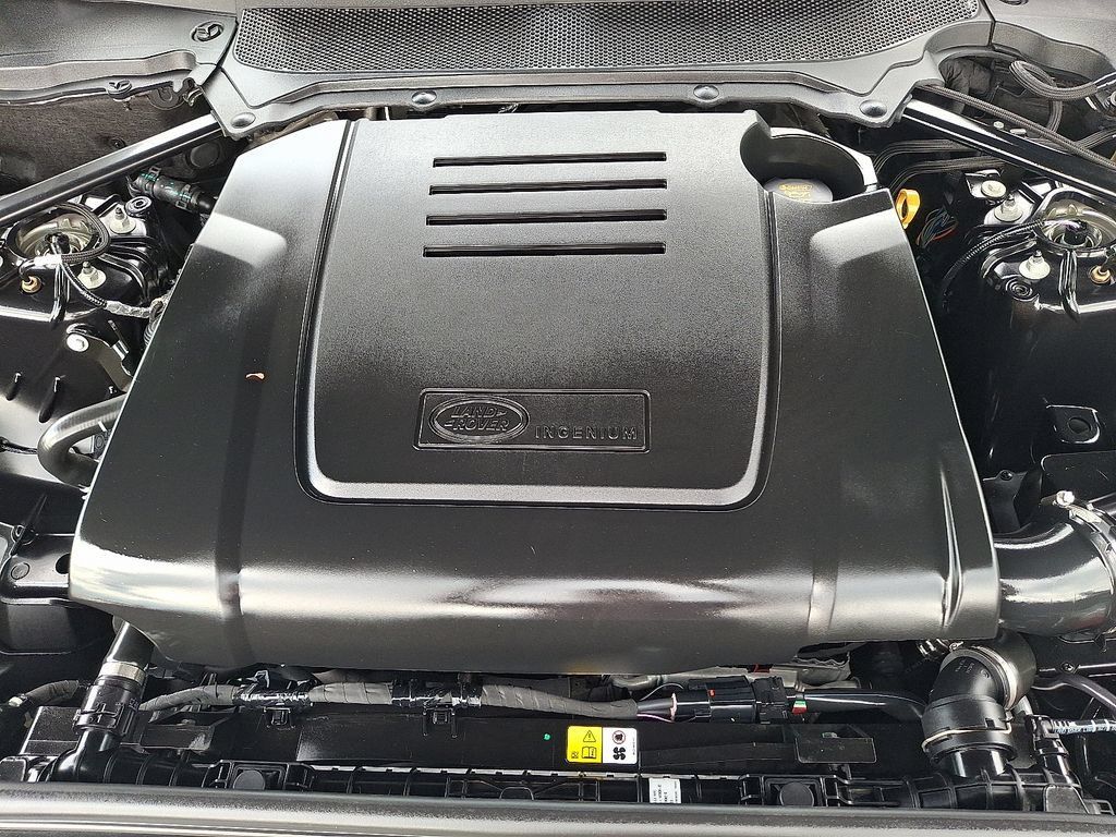 Used 2026 Land Rover Discovery S AWD/4WD image 27