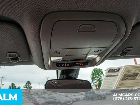 Used 2025 Chevrolet Blazer LT FWD image 32