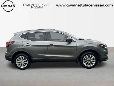 Used 2020 Nissan Rogue Sport SV image 4