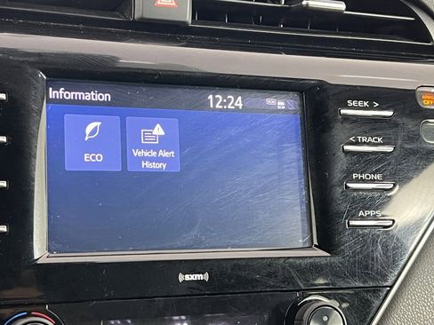 Used 2020 Toyota Camry SE image 32