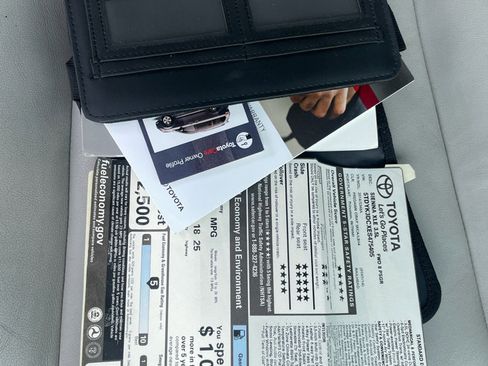 Used 2014 Toyota Sienna XLE image 34