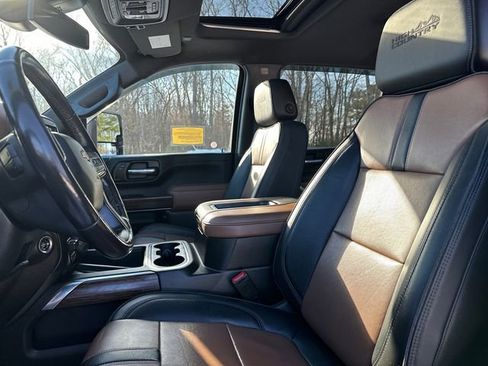 Used 2022 Chevrolet Silverado 2500 High Country w/ Safety Package II image 37