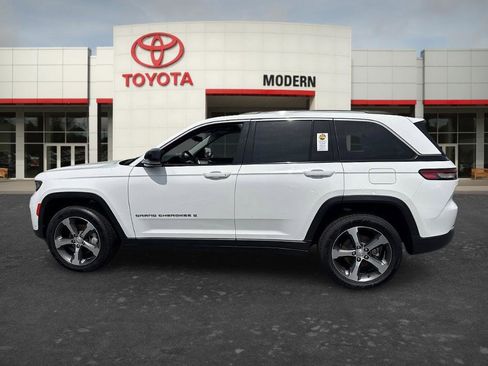 Used 2023 Jeep Grand Cherokee Limited w/ Luxury Tech Group II AWD/4WD image 5