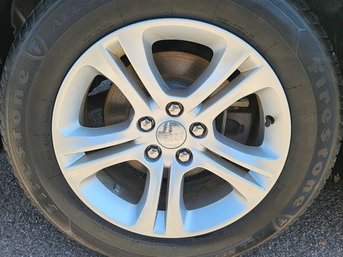 Used 2020 Dodge Charger SXT w/ Leather Interior Group RWD image 16