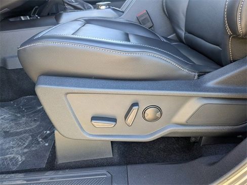 New 2025 Ford Bronco Outer Banks w/ Sasquatch Package image 19