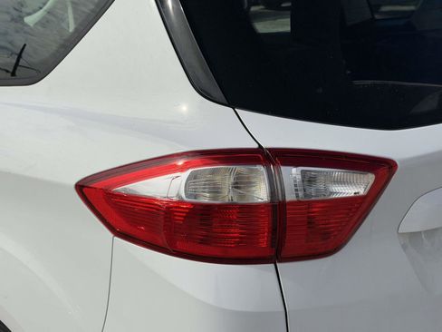 Used 2014 Ford C-MAX SE w/ Equipment Group 202A FWD image 8