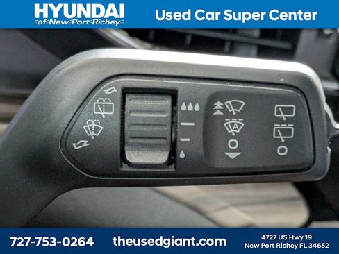 Used 2023 Ford Explorer Limited w/ Equipment Group 301A RWD image 38