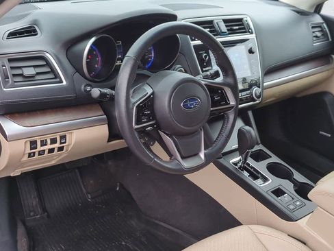 Used 2018 Subaru Outback 2.5i Limited image 2