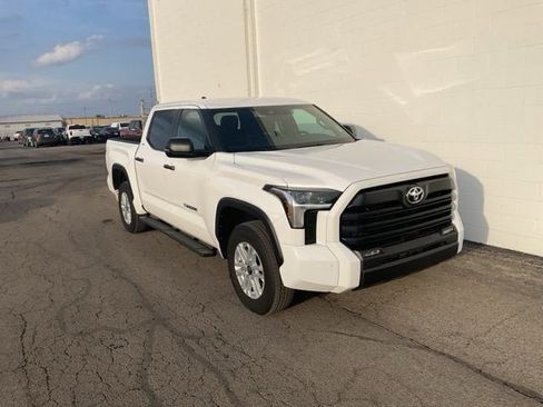 Used 2025 Toyota Tundra SR5 w/ SR5 Convenience Package image 1