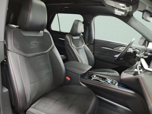 Used 2025 Ford Explorer ST w/ Sun And Sound Package image 14