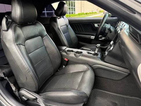 Used 2020 Ford Mustang Premium RWD image 37