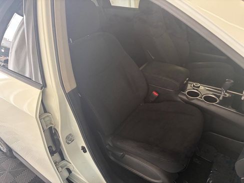 Used 2016 Nissan Pathfinder SV image 26
