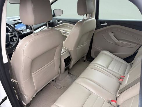 Used 2016 Ford C-MAX SEL w/ Equipment Group 302A FWD image 8