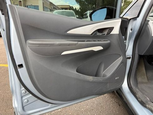 Used 2018 Chevrolet Bolt Premier w/ Driver Confidence II Package FWD image 13