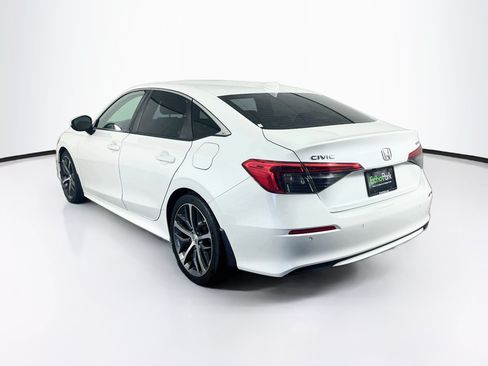 Used 2023 Honda Civic Touring image 5
