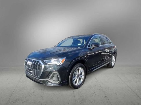 Certified 2025 Audi Q3 2.0T Premium w/ Convenience Package image 5